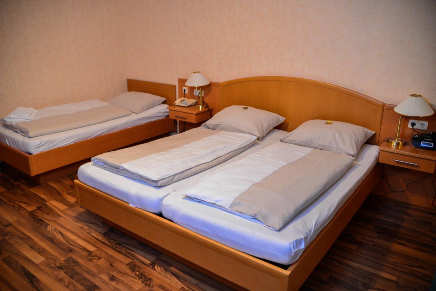 Flair Hotel Gruener Baum Донаушинген Екстериор снимка