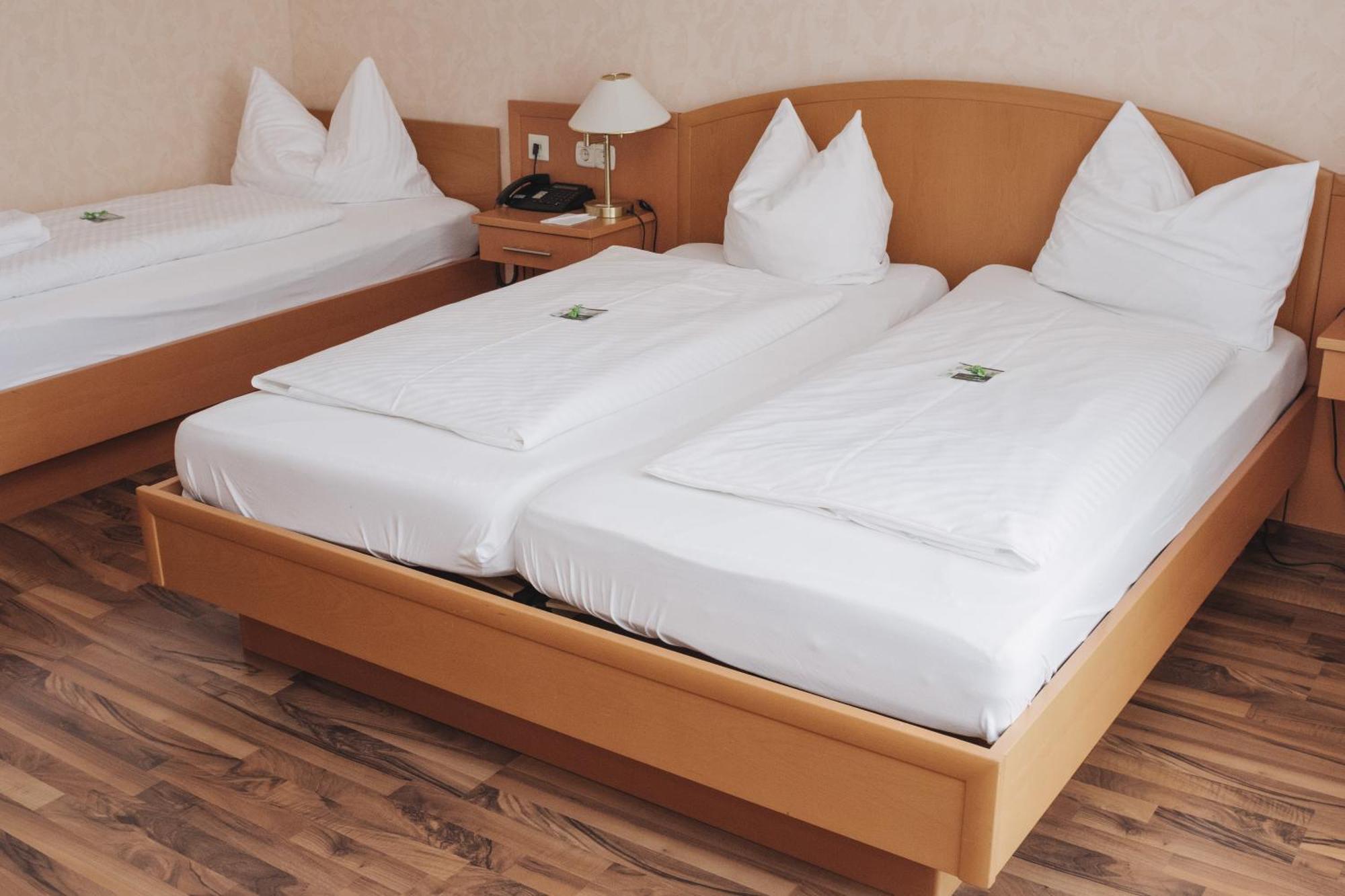 Flair Hotel Gruener Baum Донаушинген Екстериор снимка