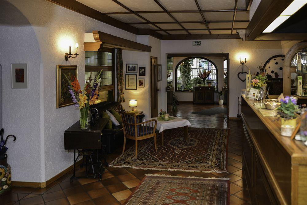Flair Hotel Gruener Baum Донаушинген Екстериор снимка