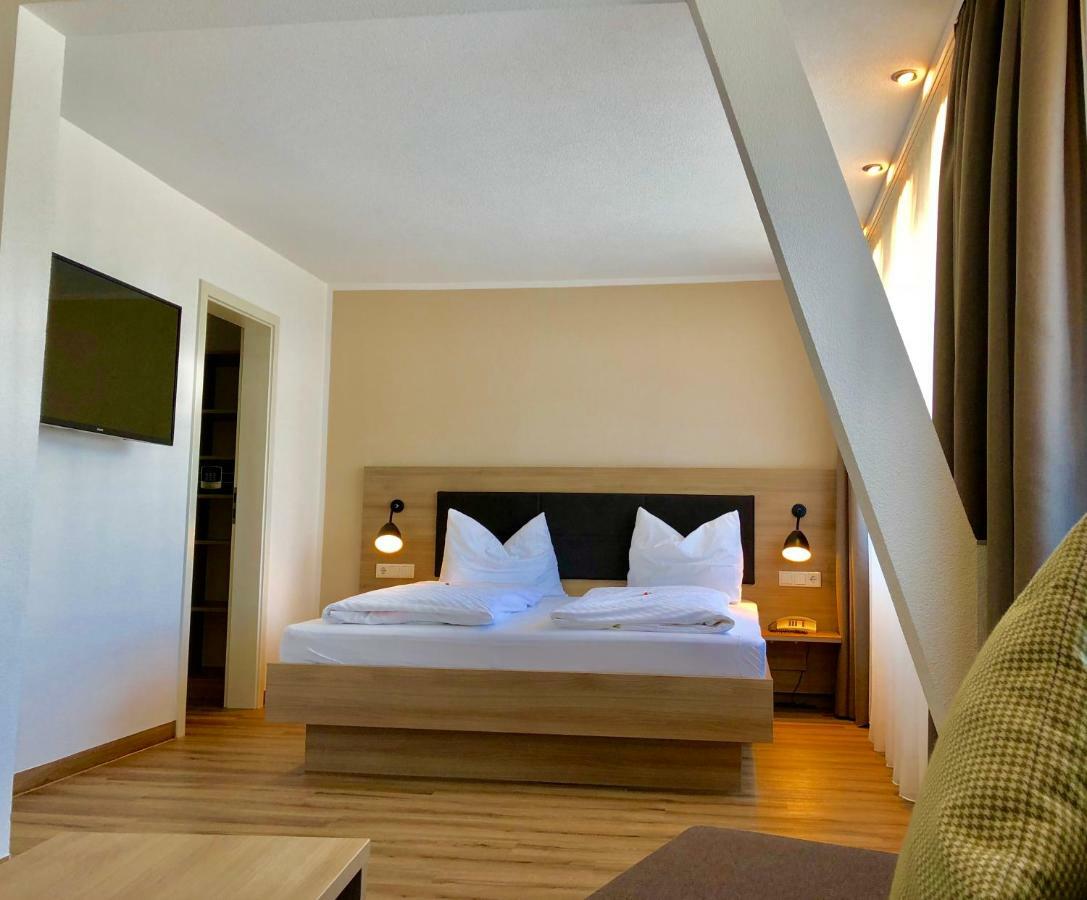 Flair Hotel Gruener Baum Донаушинген Екстериор снимка