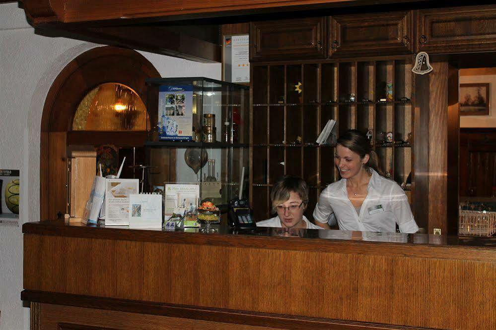 Flair Hotel Gruener Baum Донаушинген Екстериор снимка